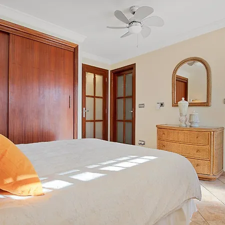 Lägenhet Palms Ground Floor In